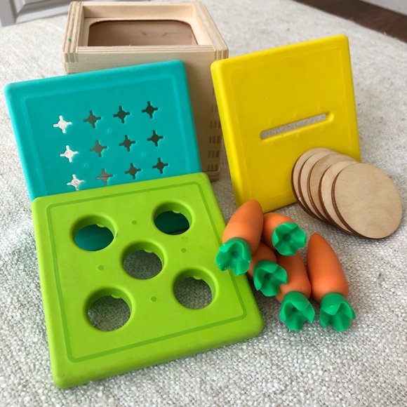 Lovevery posting box toy - Picture 2 of 5